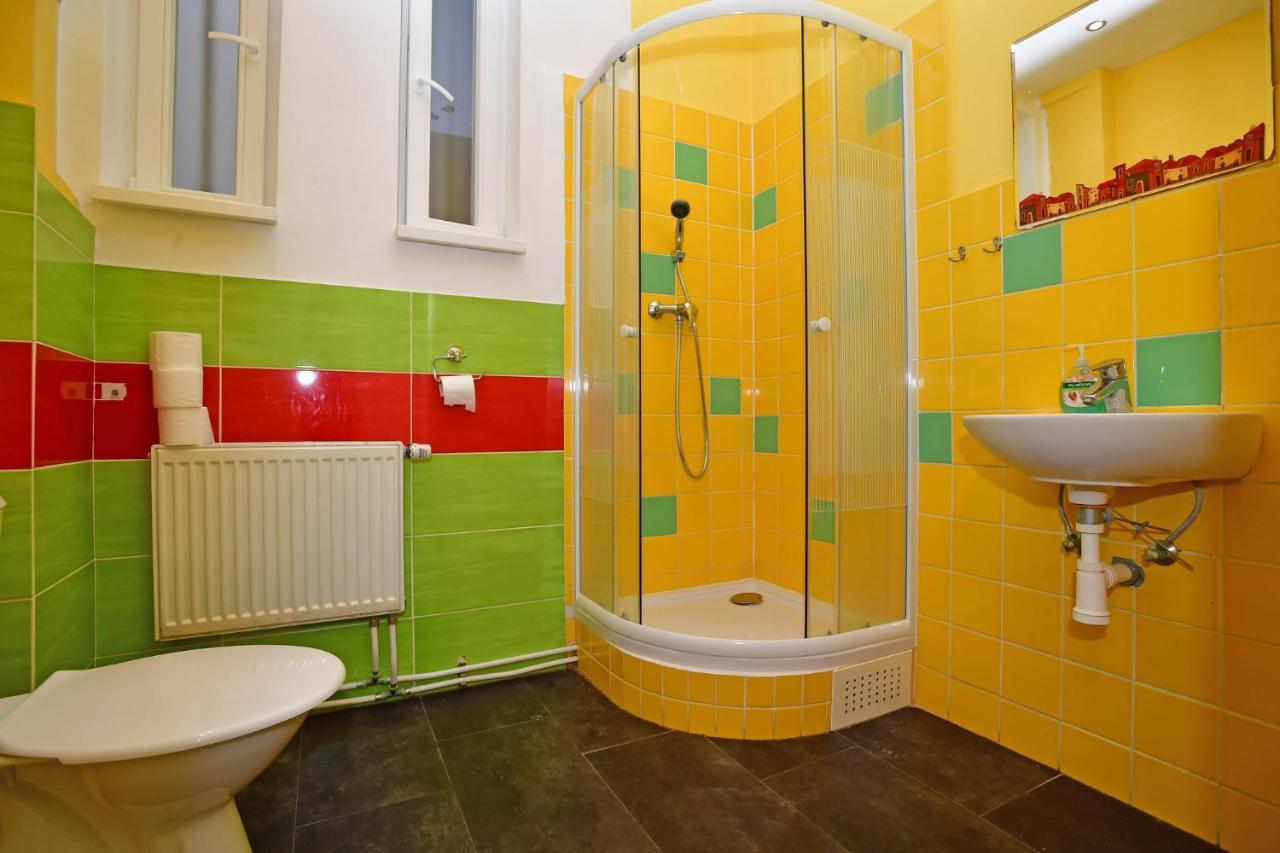 Benedikt City Center Hostel Praha Eksteriør bilde